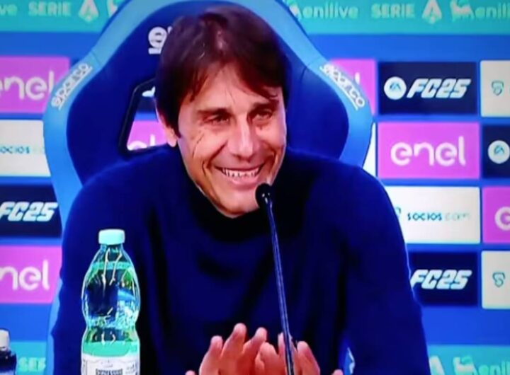 Antonio Conte in conferenza stampa