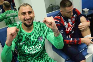 Donnarumma nello spogliatoio del PSG